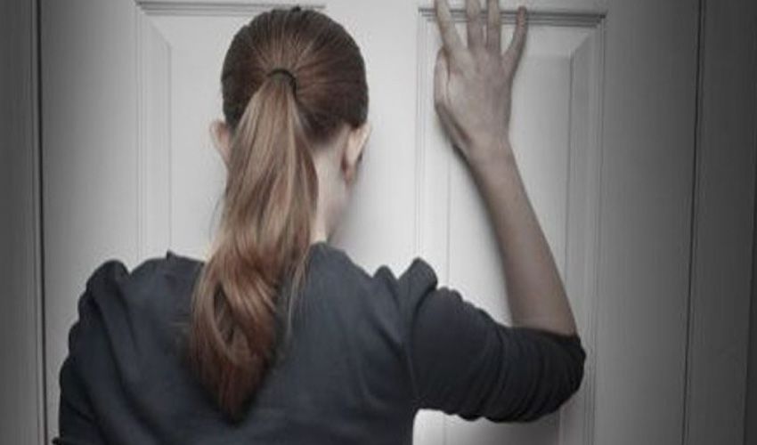 Inwoonster wacht voor haar dichte deur in Waalre
